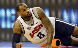 LeBron James utilise la Trigger Point Performance Therapy pour préparer son corps aux joutes de la NBA.